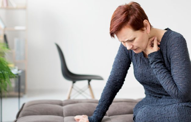front-view-woman-with-anxiety
